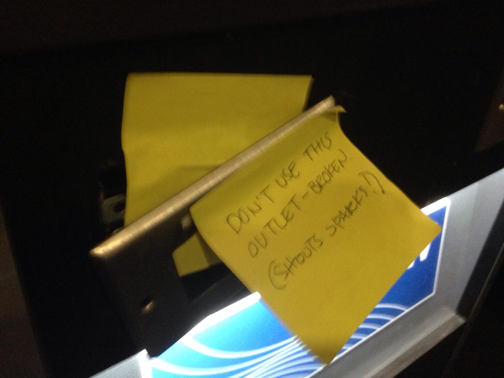 PostMeridian_TV's tweet photo. Safety first! #dfw http://t.co/0yly6NsOAq