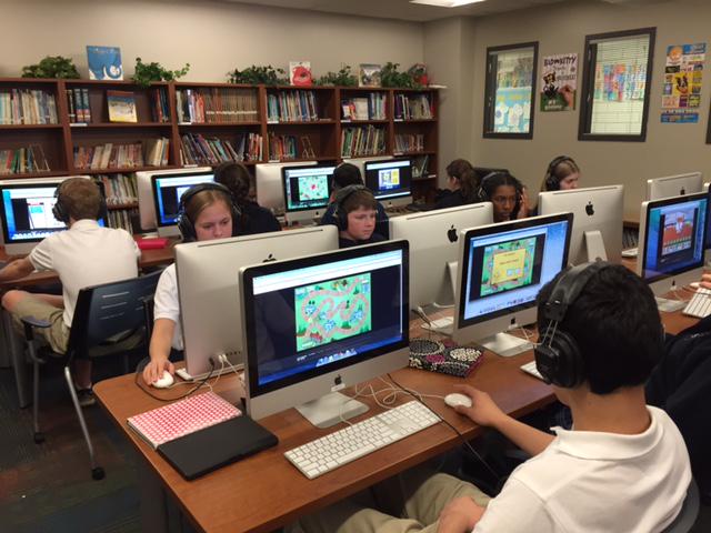 MsFrazier_SJS's tweet photo. @CommonSense 8th Grade Ss loving the New #digitalcompass A great way to making digital citizenship fun! #TechSJS http://t.co/E7ZiM5iwTH