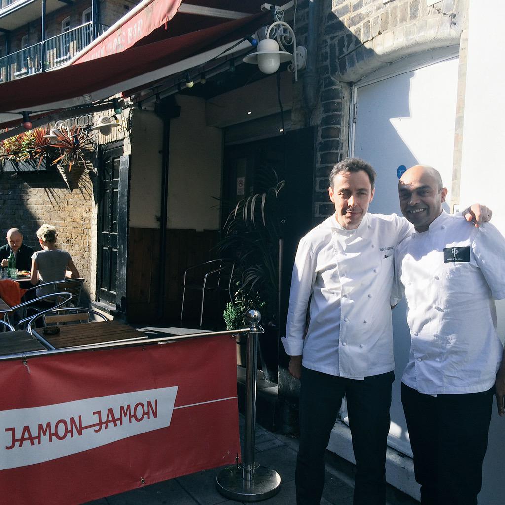 Club_Gascon's tweet photo. #jamonjamon w @lechefpaski &amp; @Alfred_Prasad @Amazzled @gbchefs @Everymancinema http://t.co/VHawejuhcU