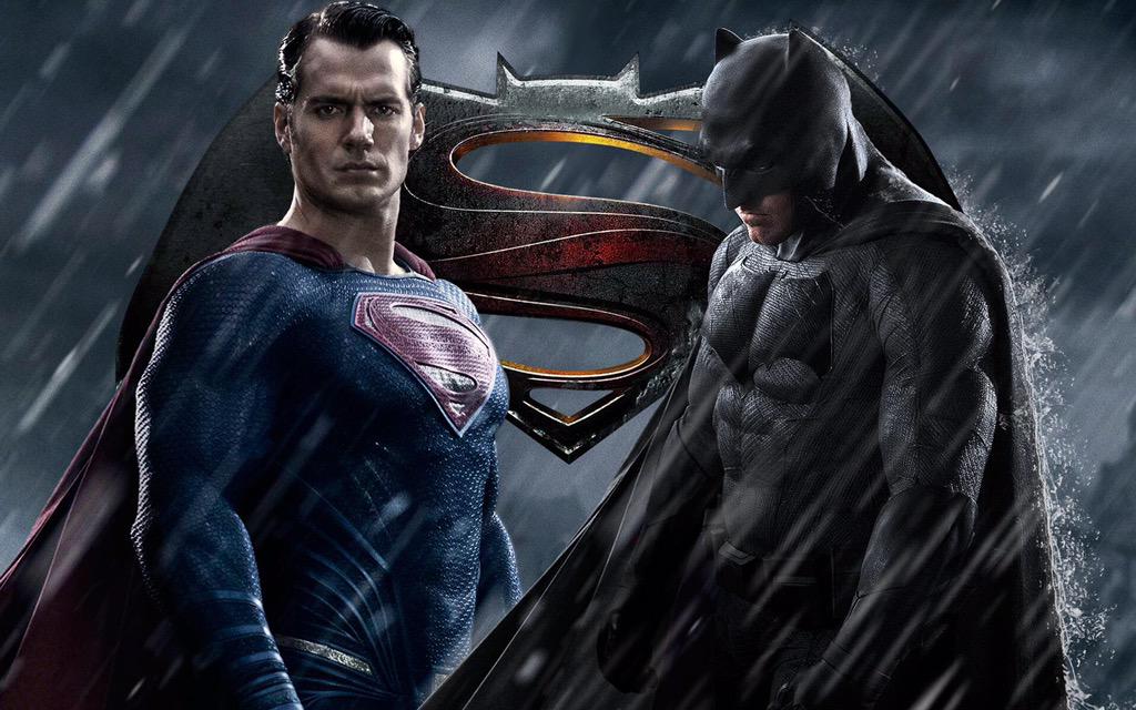 ComicBookNOW's tweet photo. RETWEET and FOLLOW for a chance to watch 'BATMAN V SUPERMAN' one week early before its 2016 release! #IMAXonly http://t.co/bjQTCTPy5G