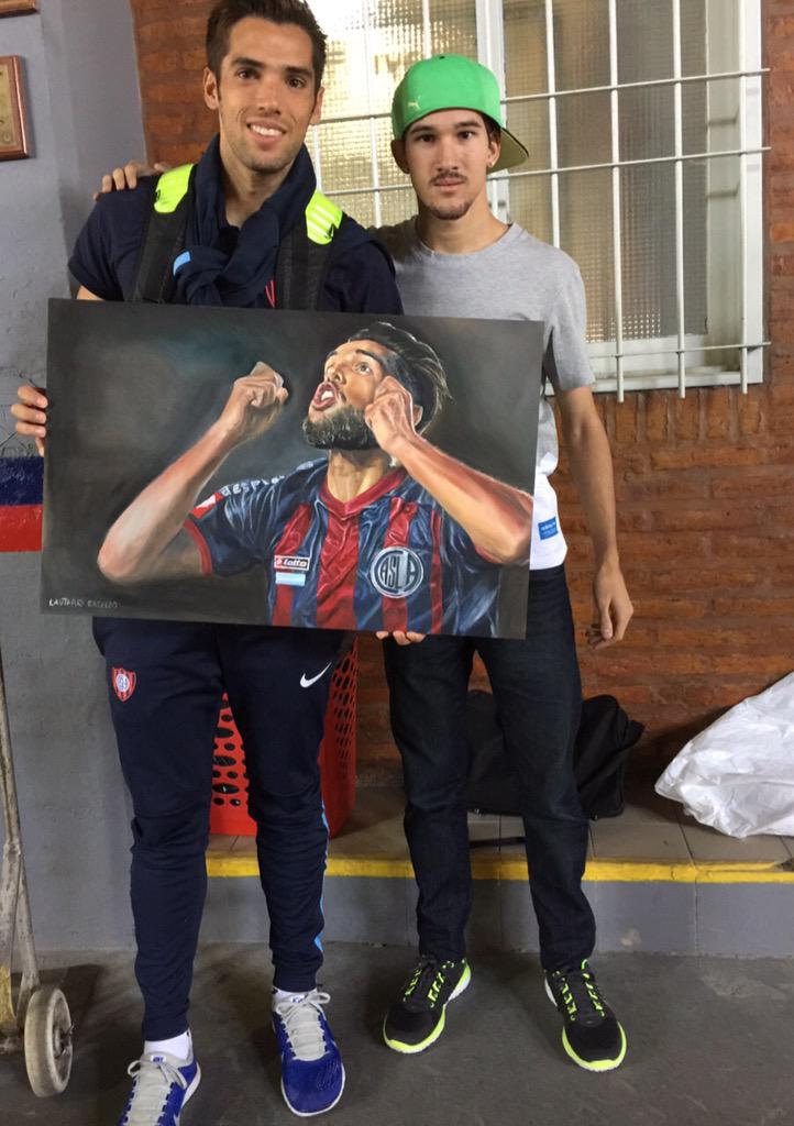 emmamasok's tweet photo. Hermoso regalo!!! Muchas gracias @lautaro_m_c !! http://t.co/5XKGQiqcOc
