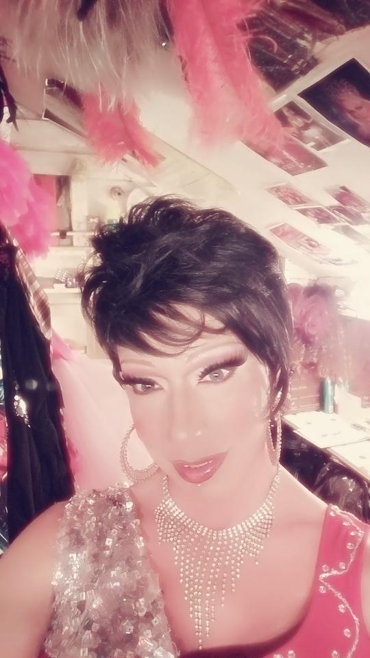 MulysaGard's tweet photo. Having fun @801KeyWest. #dragqueens http://t.co/5MgBL33zER