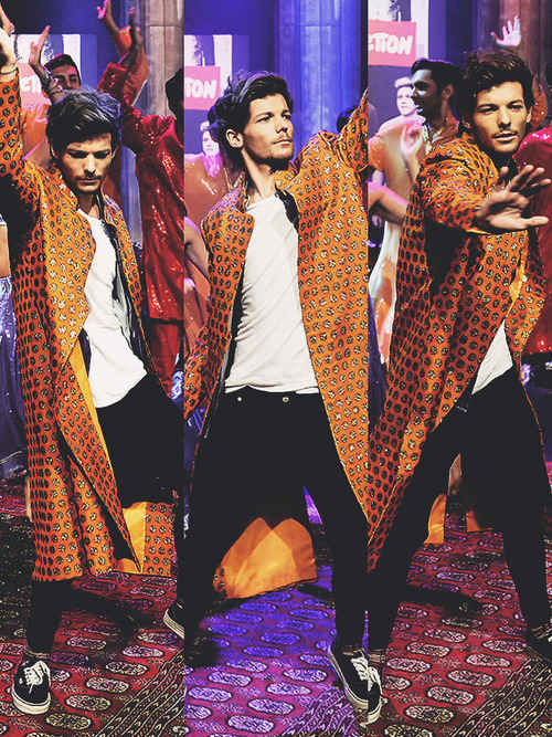 TeamDirectionBR's tweet image. quando louis mostrou que era o melhor dançarino do mundo 

#2013FANDOMTHROWBACK