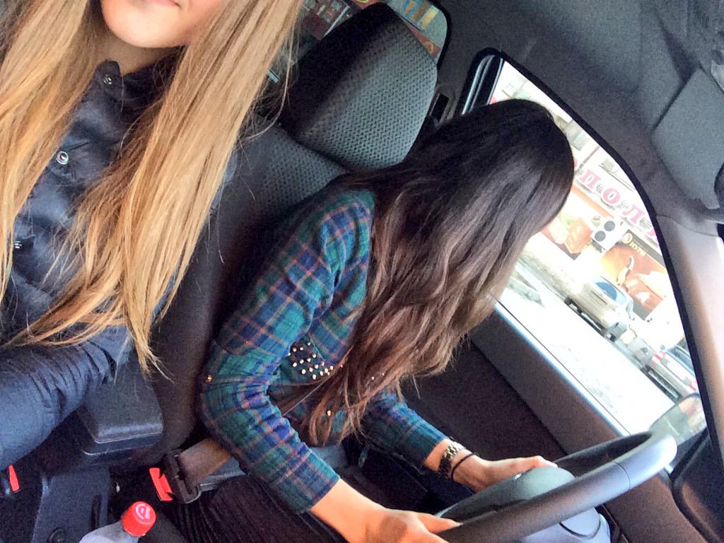 vikki_aleks's tweet photo. если видишь приору, то это за мной ☝🏼😂 http://t.co/X5HKKuD1aS