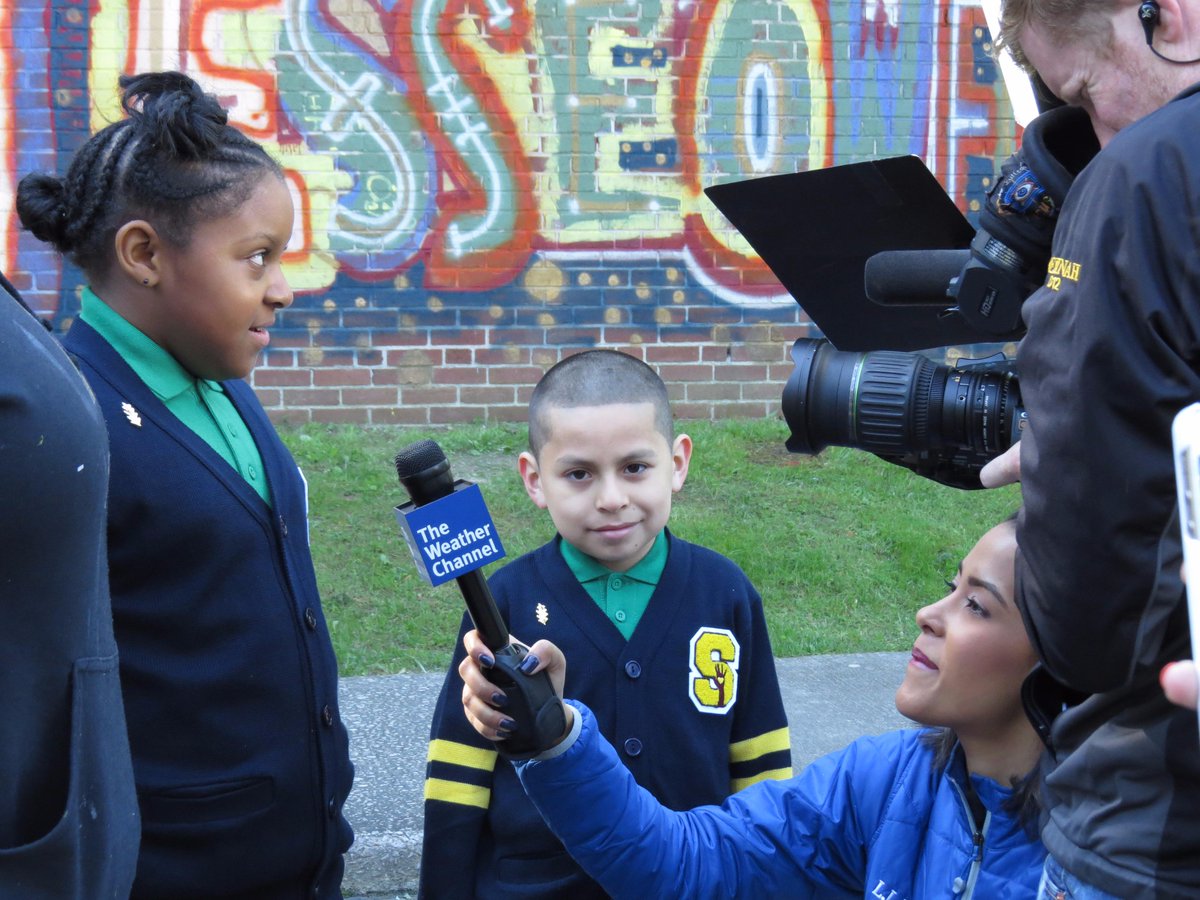 KIPPATL's tweet photo. Check out @KIPP students on @weatherchannel's @AMHQ this morning talking about their mural: http://t.co/OGUdYbYuFl http://t.co/3waktX7RWx
