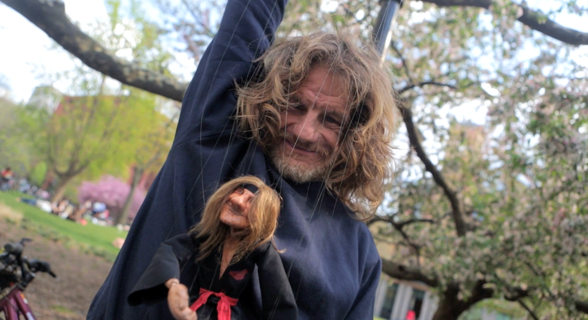 Celebrating NYC's indispensable, larger-than-life characters in <a href="/NoYourCity/">No Your City</a>
huckmagazine.com/?p=282501