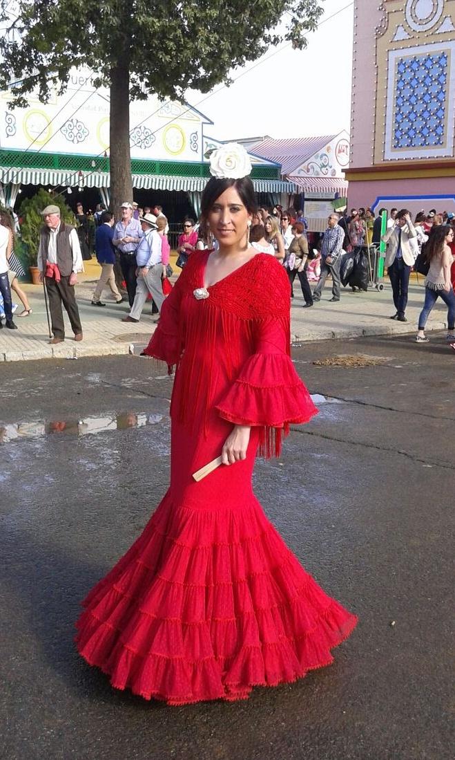 IsabelAliGal's tweet photo. Uno de nuestros trajes en el Real de la Feria #FeriaSevilla15 #modaflamenca #IsabelAliaño http://t.co/CRXLoHdXMF