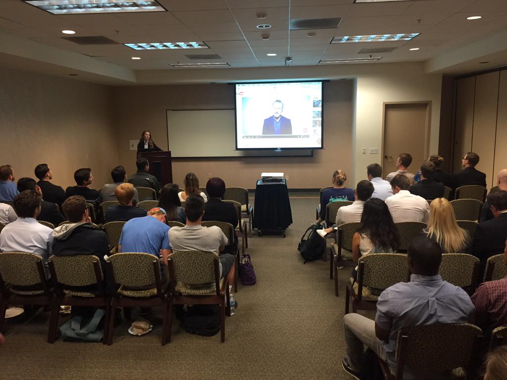AndiVanetta's tweet photo. CEO of SouthDoctors presenting to USD students! An @AnalyticsTown pioneering MedTech company @southdoctors #AVSearch http://t.co/X7kaMtiGcm