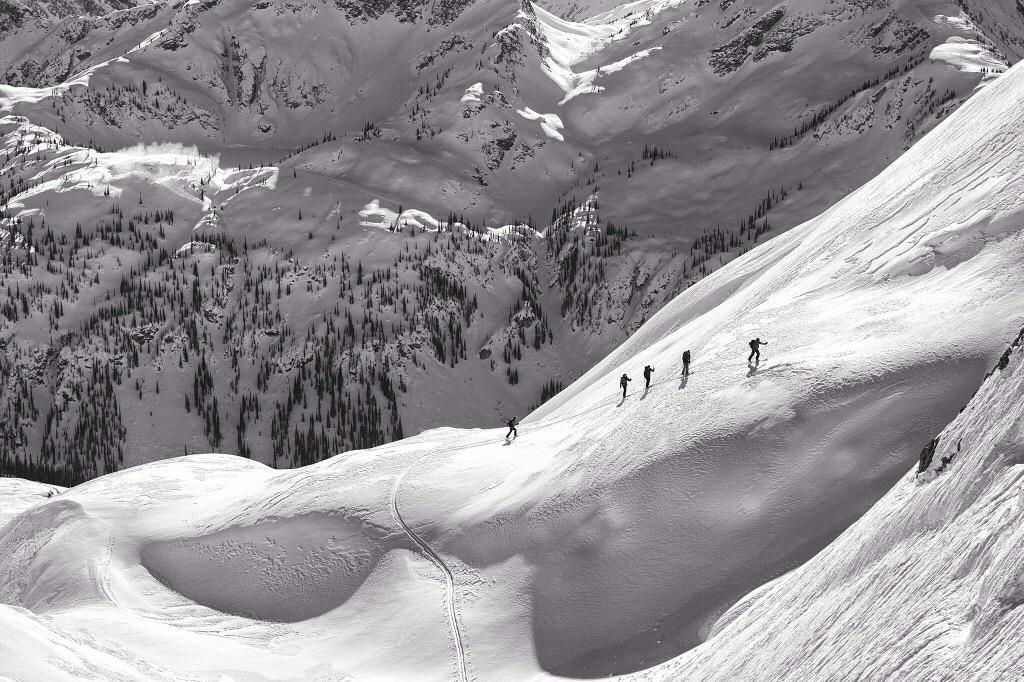 PowderSupplyCo's tweet photo. RT @armadaskis: Snowy Mountain Lodge by @PerpetualWeeknd http://t.co/kUKUUF80me