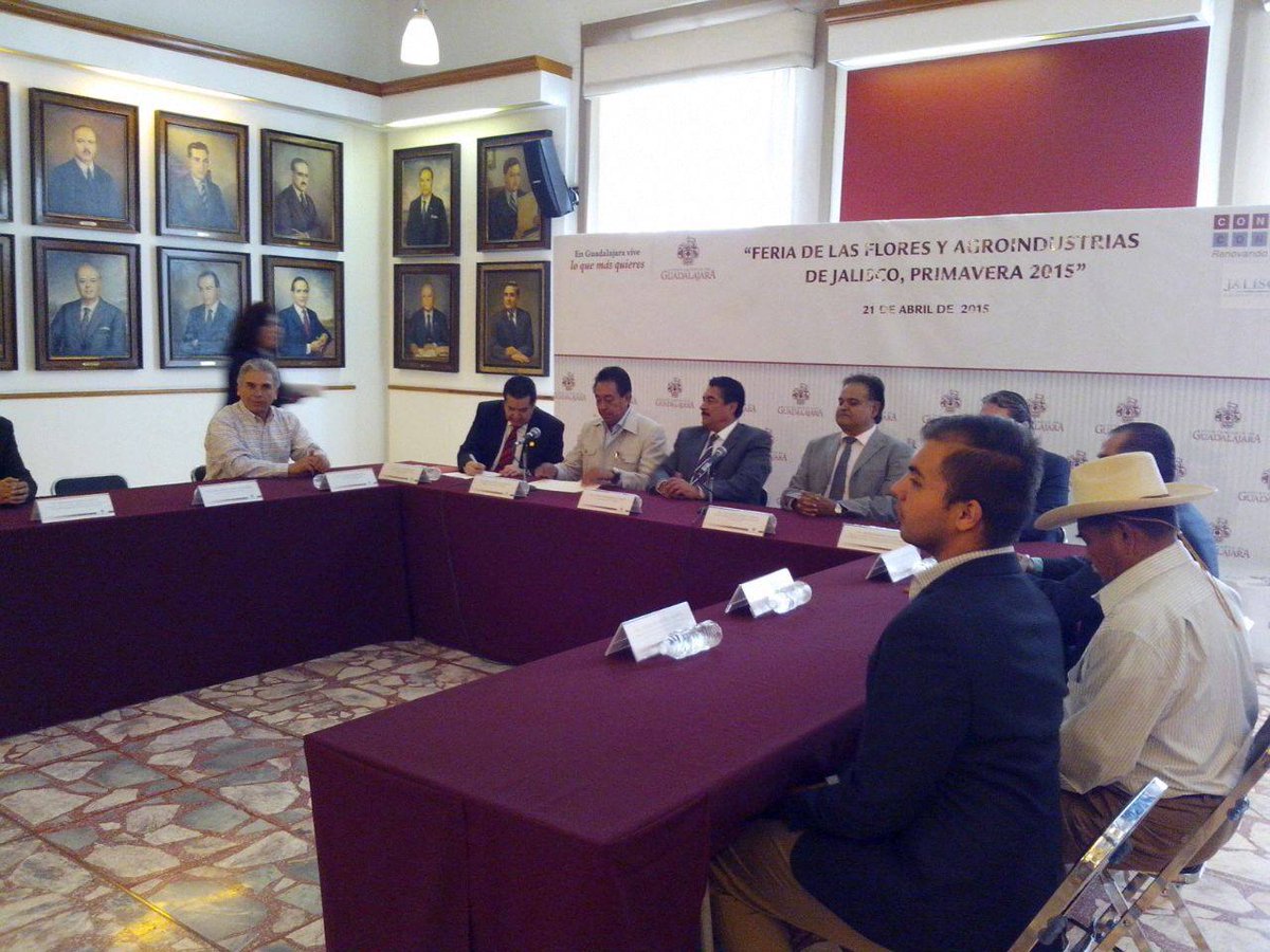 GuadalajaraGob's tweet image. ¡Del 24 al 26 de abril, se llevará a cabo la Feria de las Flores en #PaseoChapultepec! Info: on.fb.me/1HriSxT