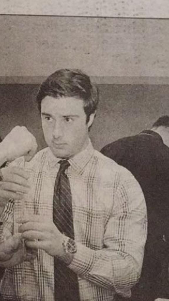 danieldaumIV's tweet photo. 1987. A young @VinnyRuberto signs merger with Goldman. http://t.co/fqLRRueLLY