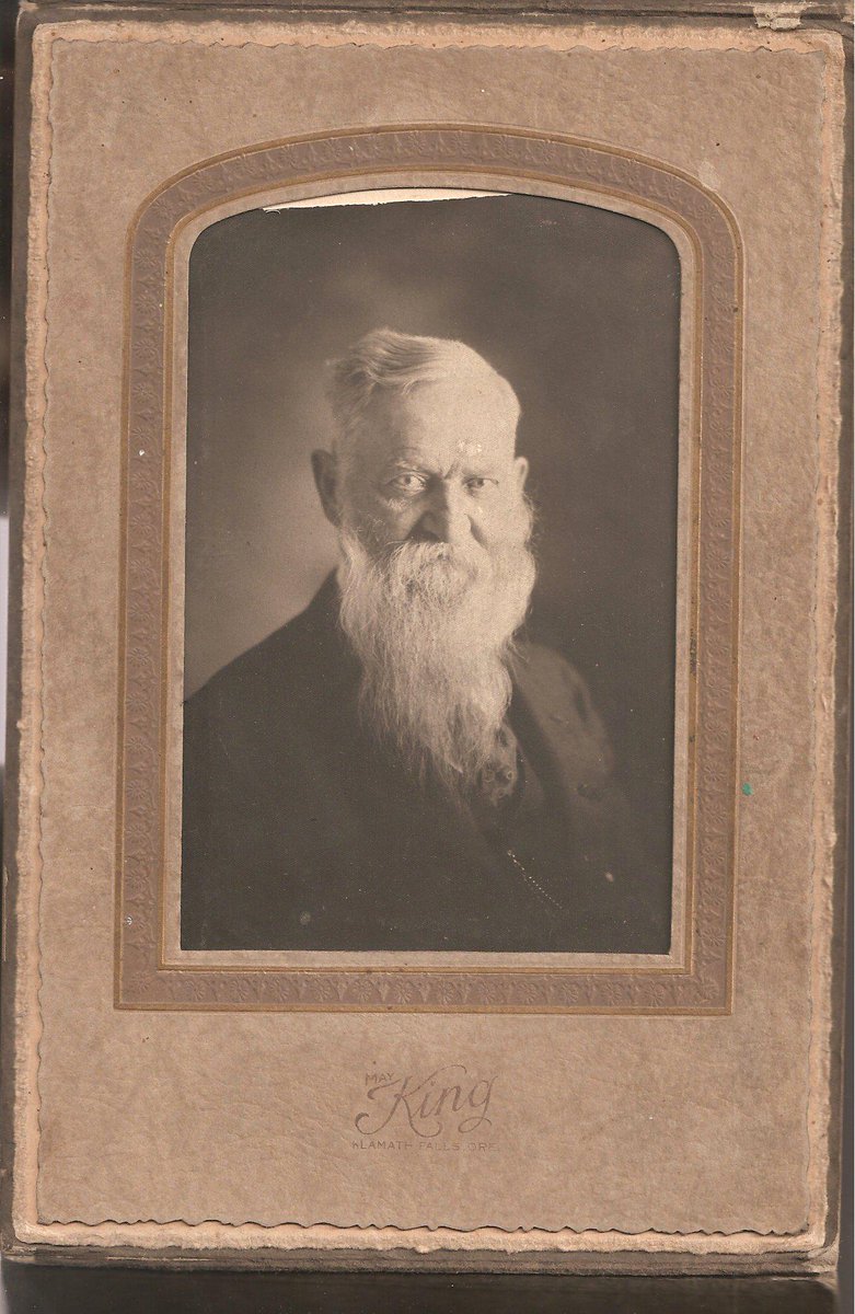 KlamathCoMuseum's tweet image. This #ModocWar veteran was a key figure in #KFalls for many years, known as our historian. Do you know his name?