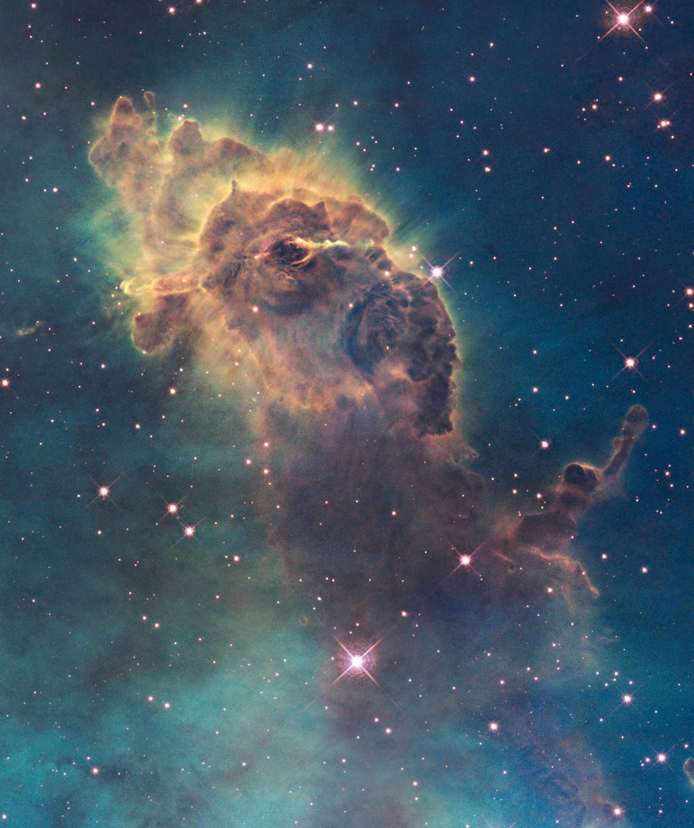 CNNEE's tweet photo. El telescopio #Hubble cumple 25 años en órbita http://t.co/TNqHPD25dx http://t.co/pIt3kGs0sc