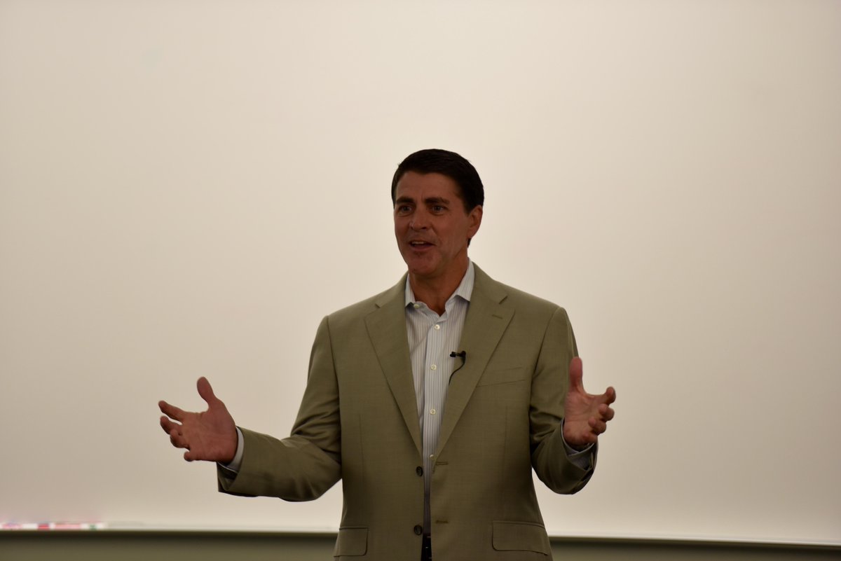 Michael_Corey's tweet photo. Carl Eschenbach VMware President and Chief Operating Officer just joined us at #VMware SQL Server workshop #vsphere http://t.co/7CuC9W2JDI