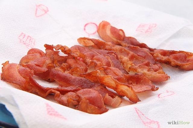LIQS's tweet photo. How to Make #Bacon Infused #Vodka http://t.co/6Rebg9PU2W

#BaconVodka #VodkaBacon #ILoveBacon #HomemadeVodka http://t.co/k2pPfF9tAC