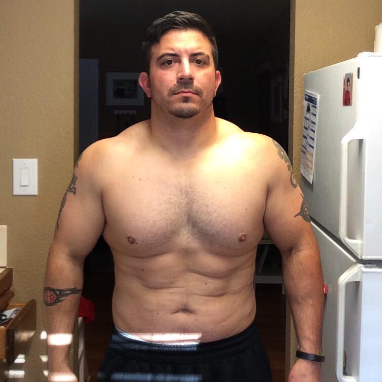 rivallifestyle's tweet photo. Week 1 #stillinit @Team_Optimum 6 Week Transformation @Bodybuildingcom Challenge #200ktransform #WeAreGunsmith http://t.co/22SUjksXaC