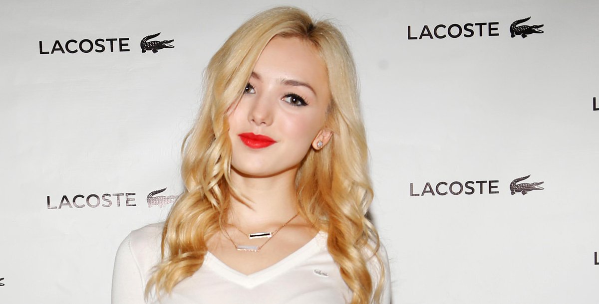 Our girl @PeytonList's coolest prom dress picks: http://t.co/CYounq46dO