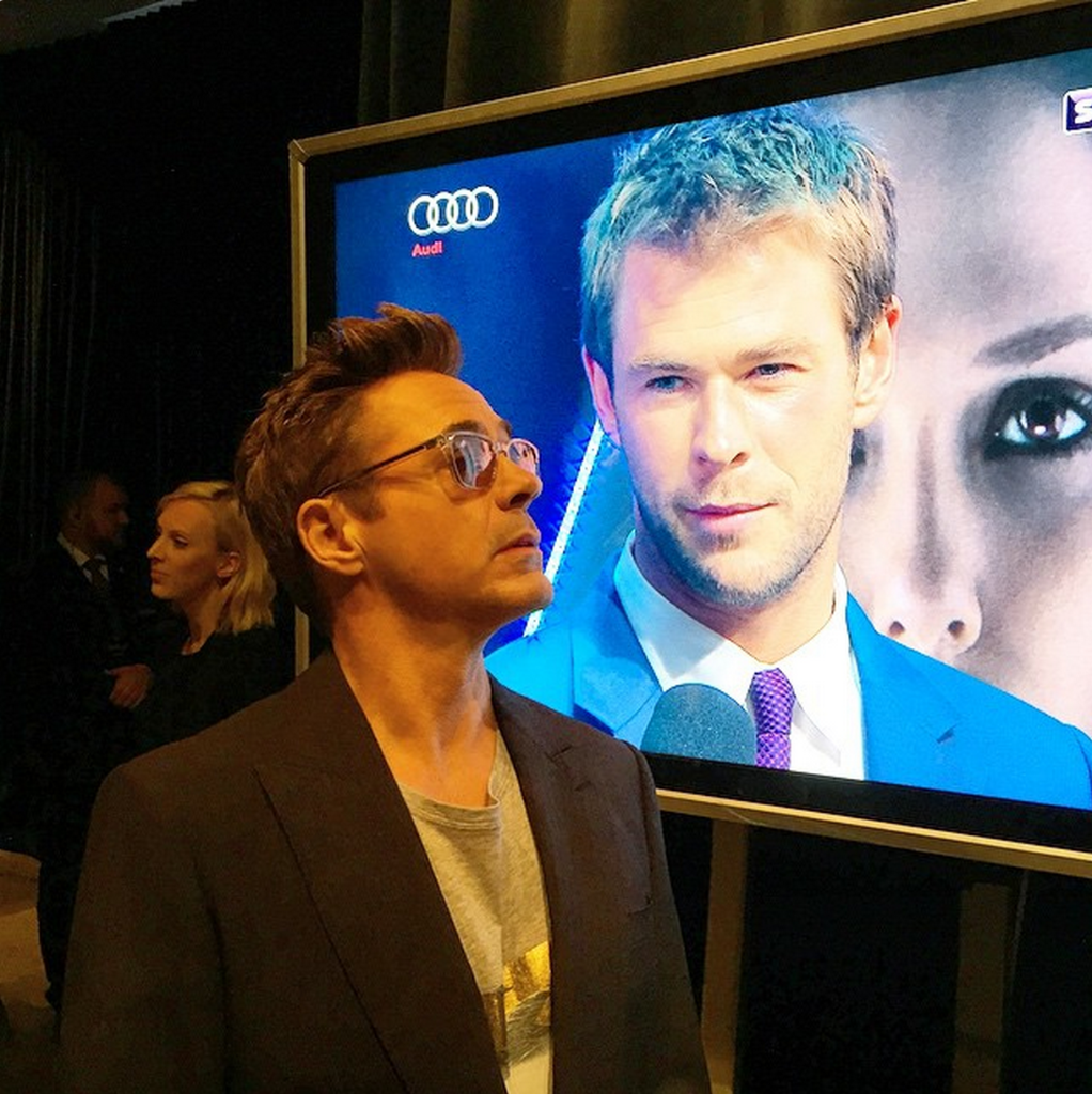 kateshueuro's tweet photo. "@MarvelUK: "What is this, Dreamboat TV?" @robertdowneyjr http://t.co/3ZFlwz98o2 #AvengersAgeOfUltron http://t.co/klCatQ9u6i"love u both!
