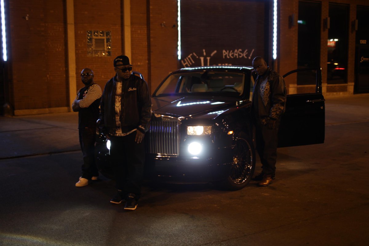 TWISTAgmg's tweet photo. 11am cst tomorrow we droppin 1st single from #withdrawalEp #letsgo #antichiraq #westside #twista #doordie #gmg http://t.co/hNYD8Ah8mM