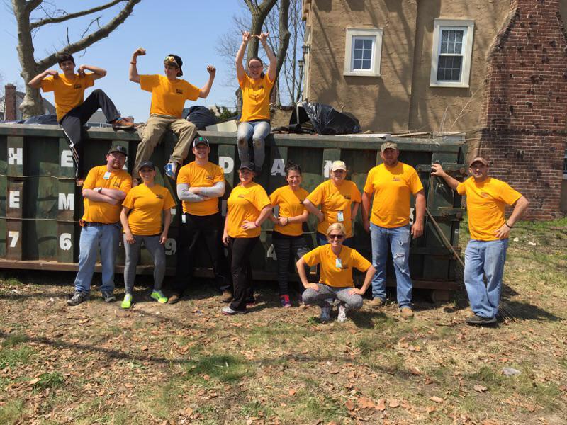 justJoshin313's tweet photo. @TheBrooklynTab Team of 12 from Tennessee doing disaster relief in Long Island coming to the prayer meeting tonight! http://t.co/ziyaEEDjL0