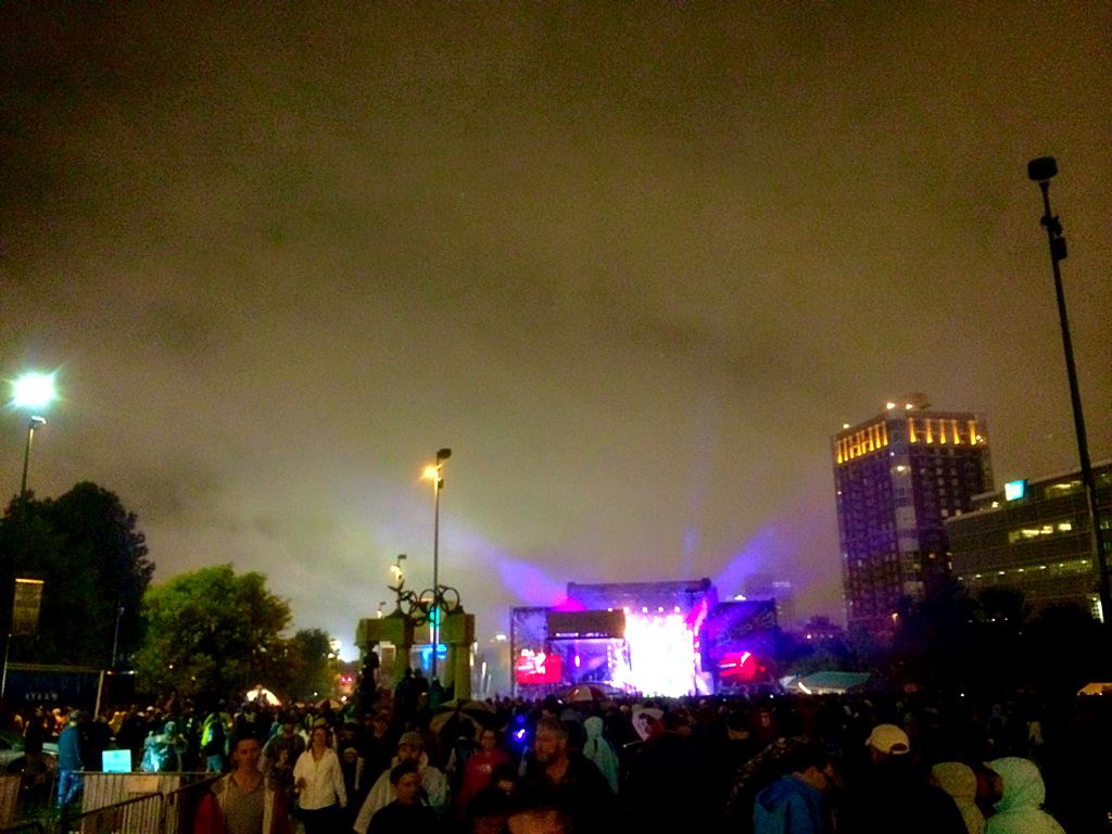 Feelin Good after Opening for Primus.  Live Funk, die Funk, gutter folk straight to the dome!