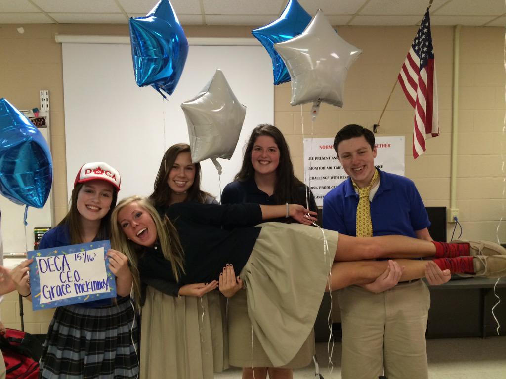 amazinggracee1's tweet photo. WE ARE DECA officers #beepic π·πΉ #mhmsdeca http://t.co/zDg8sxNJlL