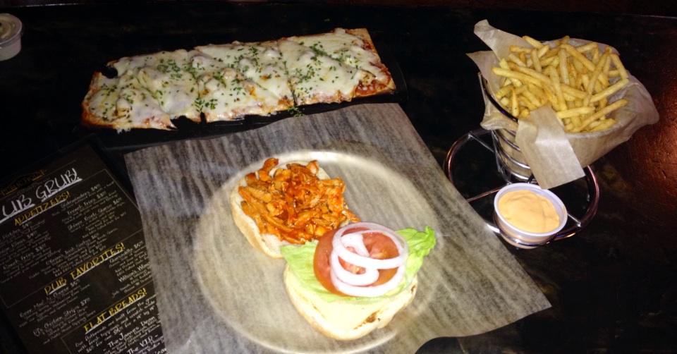 JasmineBoling's tweet photo. Come get some pub grub at @PHonFry! 😋 http://t.co/48rrpZjF3g