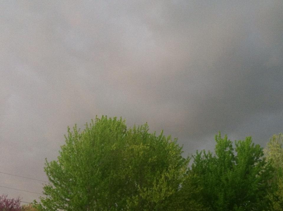 KaylaModrell's tweet image. Sorry I haven't tweeted in a while. But there's some dark grey clouds rolling in