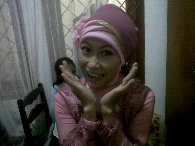 SaputraPunky's tweet photo. Kangen bener ssaama org ini... Kapan w bisa ketemu ama dia ya.... Ria miss you.... Wkwkwkkwkkwkwkwk http://t.co/22AvW2nzyl