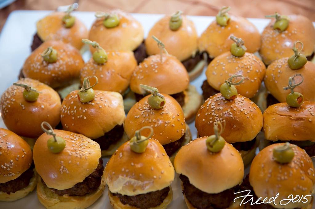 KosherKitchen's tweet image. Slide into summer with some variations on the 'ol burger. Try spicy beef 'merguez' or portobello sliders!
#GotKosher