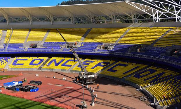 Djpelochile's tweet photo. @rodrigosepu @adnradiochile Así está quedando el estadio #EsterRoa de #Concepción #CopaAmérica2015 Saludos... http://t.co/kIKaMwqt61