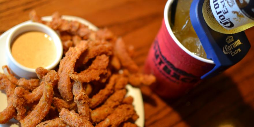 MargaretPower15's tweet photo. "@Outback: Bloom Petals and a Melon Chelada. #snacktime #siptime http://t.co/ZNRtlKoHAA" @mktgsmac
#MKTG3433