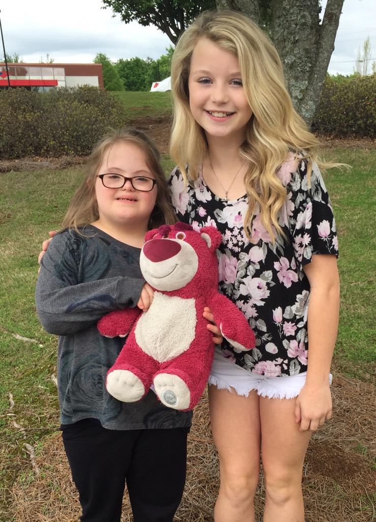SarahGraceClub tweet picture