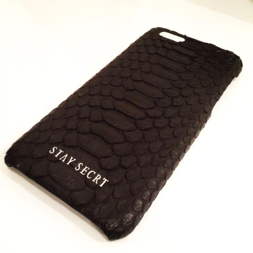 STAYSECRT's tweet photo. The black #iphone6 #STAYSECRT #pythonskin case looking sharp. Available from our website, http://t.co/DLmGlkC5lk http://t.co/DczO4EGX0O