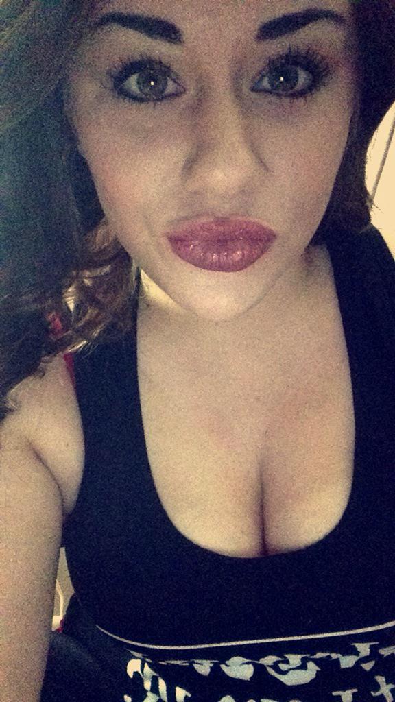 SydneyMParker's tweet image. When you're just born with #kyliejennerlips... #nochallenge 😂