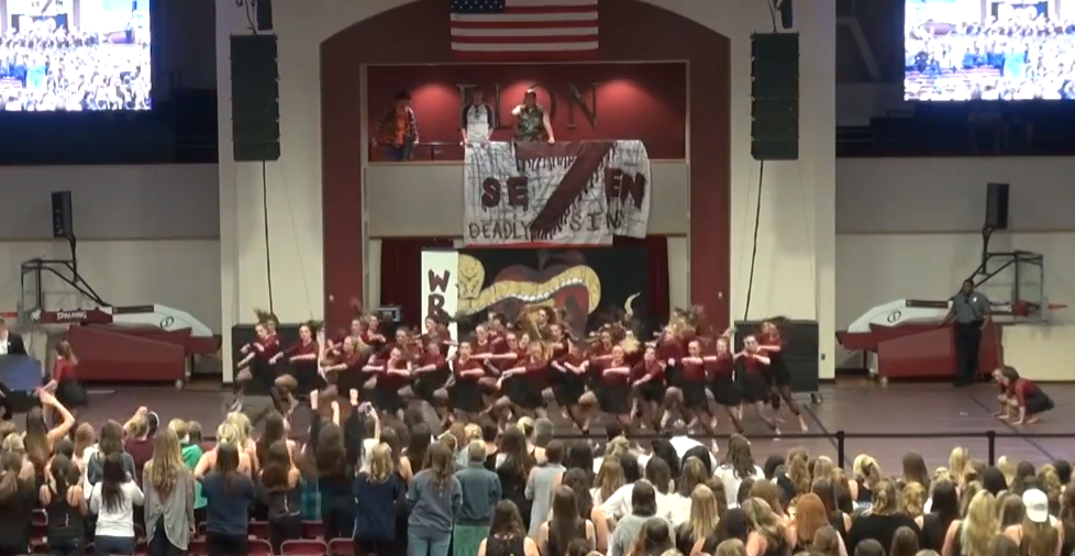 totalsratmove's tweet photo. Alpha Xi Delta At Elon University Brings The Heat With This Amazing Dance: http://t.co/TG9e43neXp http://t.co/gWZlZsTpHc
