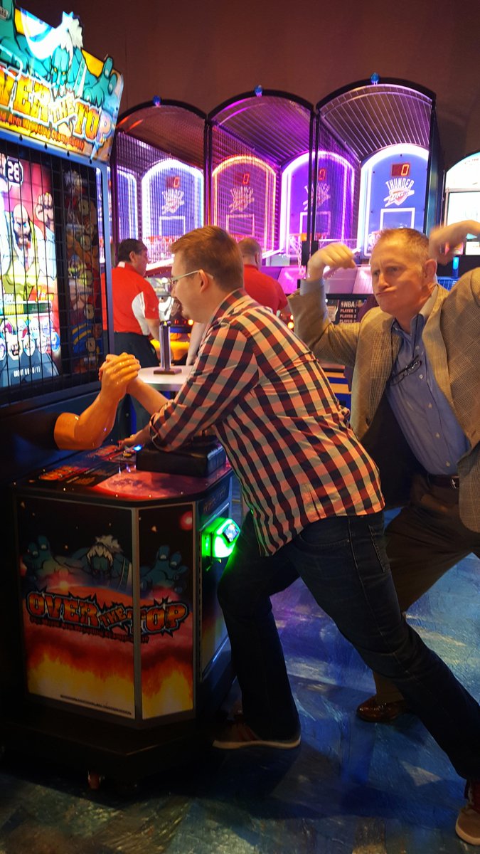 AcrobatAnt's tweet photo. Our management team spent their lunch welcoming @MyMainEvent to Tulsa and had a great time! #Tulsa20 #EatPlayBowl http://t.co/wAYwn7gh3D