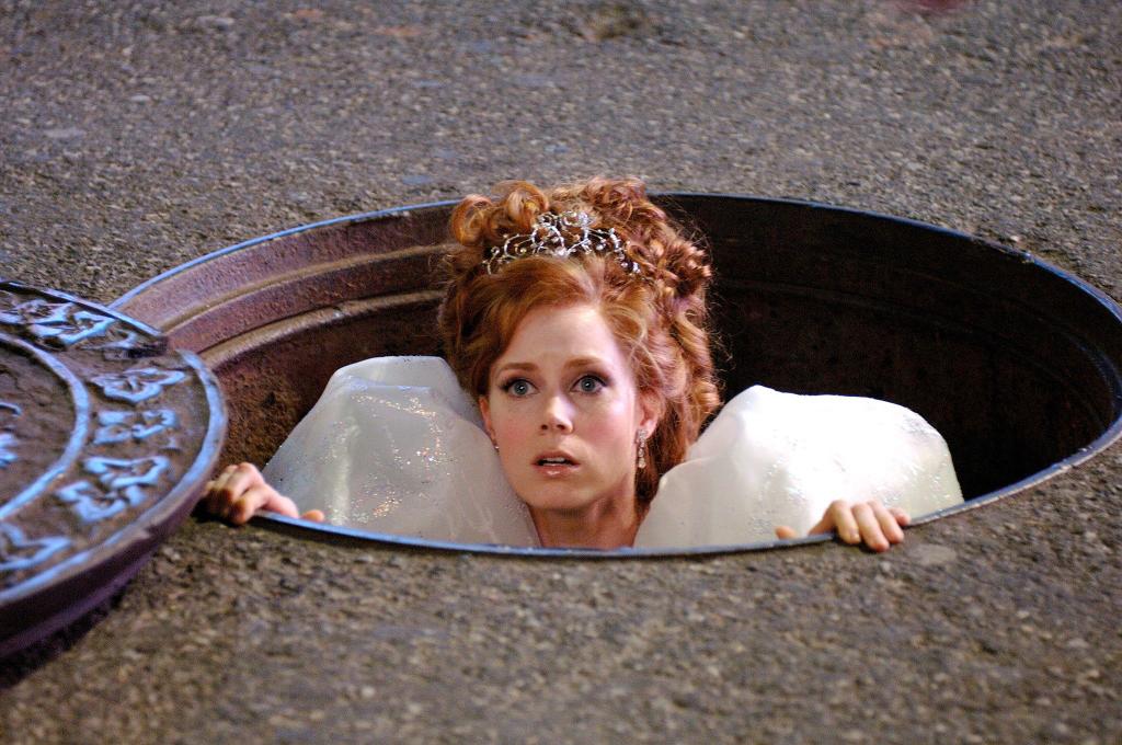 Giselle gasped as she looked sound her surroundings. She looked above her seeing a giant round hole. "W....what is--