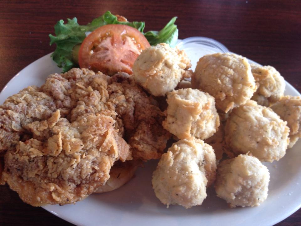 CarlJunctionMO's tweet photo. Breakfast/lunch/dinner is served! If you only have time for one meal for the day, make it count! #baileys http://t.co/VNztZwz9aX