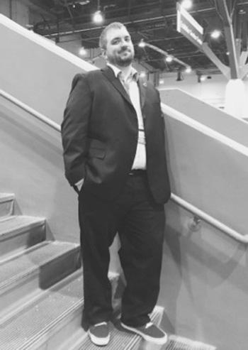 FanDeckComet's tweet photo. .@1aura1opez reported #HONY-style with attendees of #CSES2015: http://t.co/QN6VcsZodU Oh hey, @NickBorelli! http://t.co/J7pdt19wjU