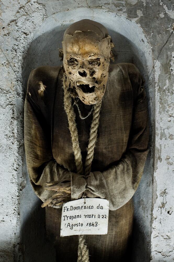 InPalermo's tweet photo. Da: @giulioriotta: le #catacombe dei #Cappuccini a #Palermo? Imperdibile punto di interesse Sicilia occidentale. http://t.co/lAMjmWUDYZ”
