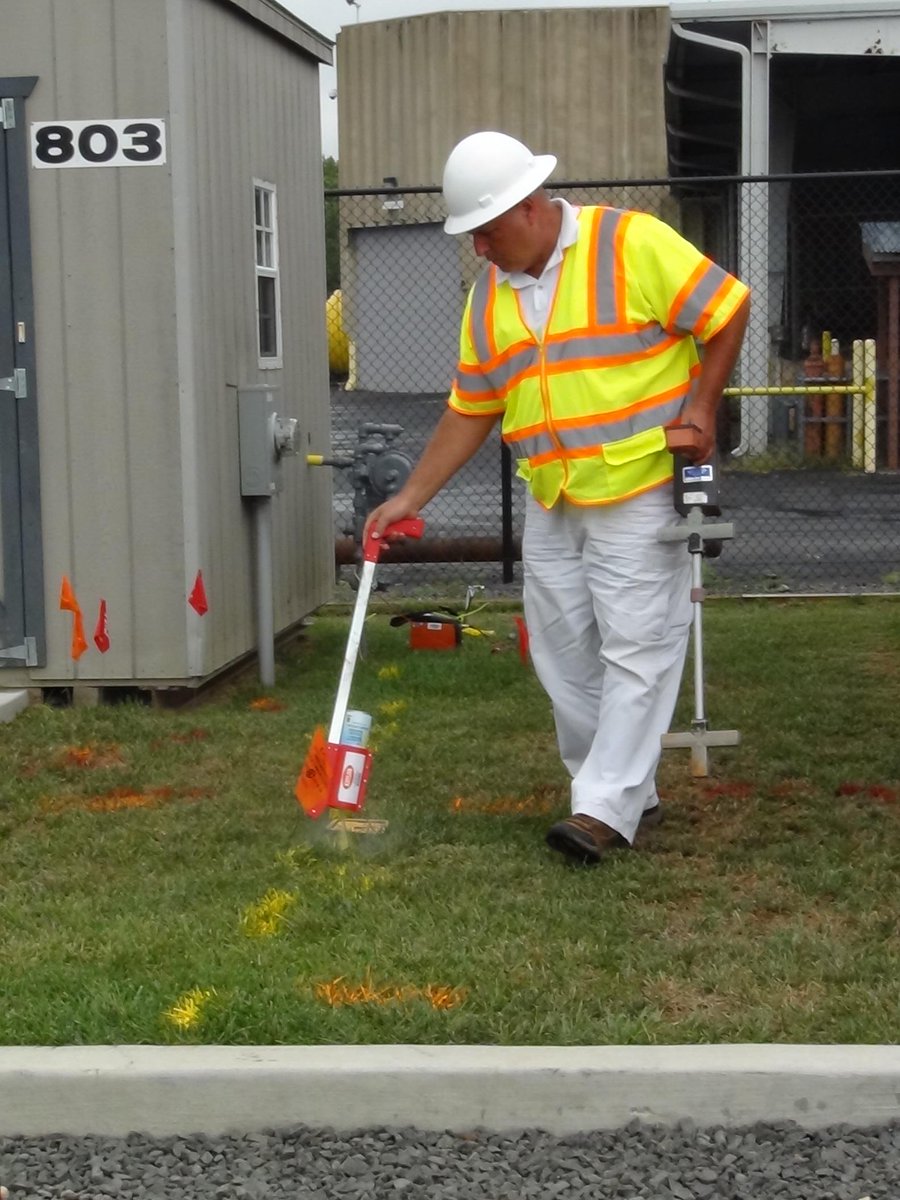 PHMSA_DOT's tweet photo. State one-call centers awarded $1M in #grants to promote #SafeDigging http://t.co/hzDdkSaeJo #NSDM http://t.co/6tow90T3Xa