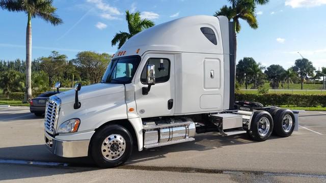 semitrucks's tweet photo. Check out this 2015 FREIGHTLINER CA12564SLP - CASCADIA #LouBachrodtMiami http://t.co/kszZbbIfQT #truckers #trucksales http://t.co/WD9kyTHkuE