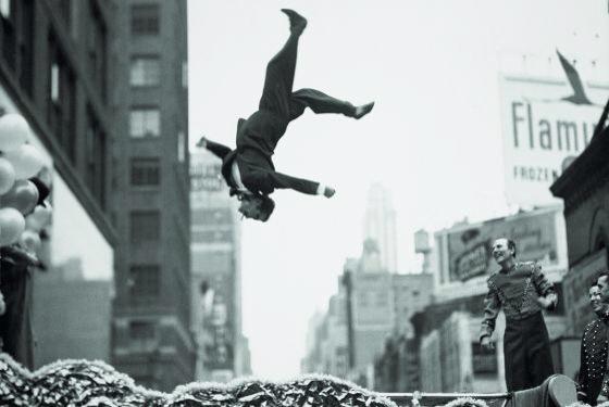 El compulsivo fotógrafo Winogrand cultura.elpais.com/cultura/2015/0…