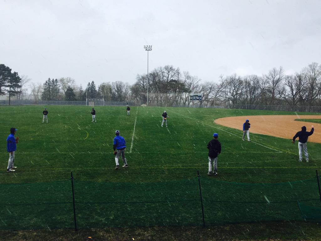 Sleet and snow combo! That's dedication from <a href="/BBearsBaseball/">Blake Baseball</a>! #gobears