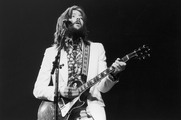 GuitarWorld's tweet photo. How to Create Flowing, Stylish Licks Like Eric Clapton! TAB/VIDEO http://t.co/MhgbMutJMG @EricPClapton http://t.co/i88gmCvNpt