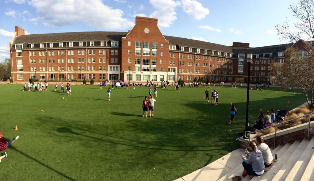 PhiGam_UD's tweet photo. Islander football tournament is under way! #FIJIIslander2015 http://t.co/HqqlHoTZfX