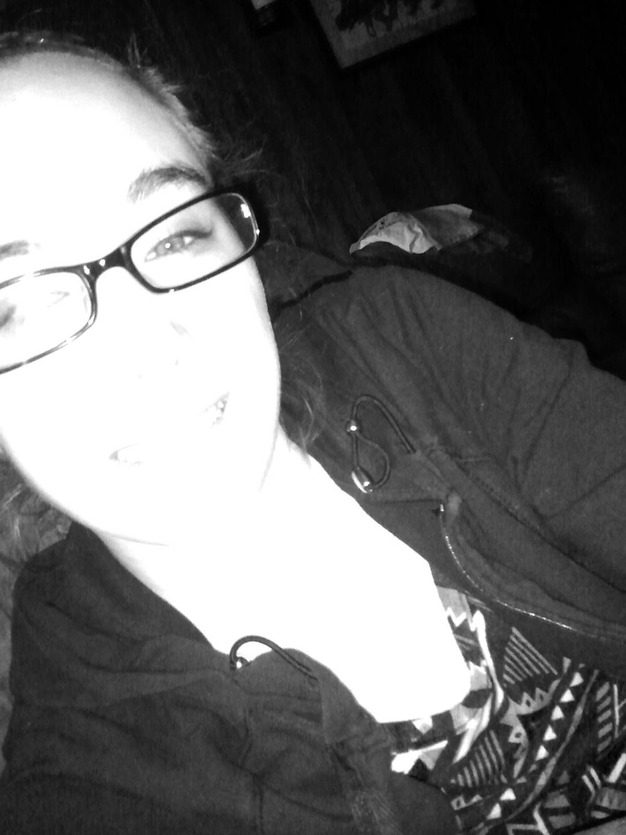 bea_cheyenne's tweet photo. What a boring day doing nothing :/ no one to talk to #boringday#nothingtodo#noonetotalkto#:/ http://t.co/IvODU6OBYr