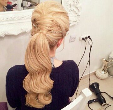 #غرد بصوره 
#تساريح #ميك اب #كل ماهو جديد متوفر ب #غرام الورد #ريتويت #الرياض