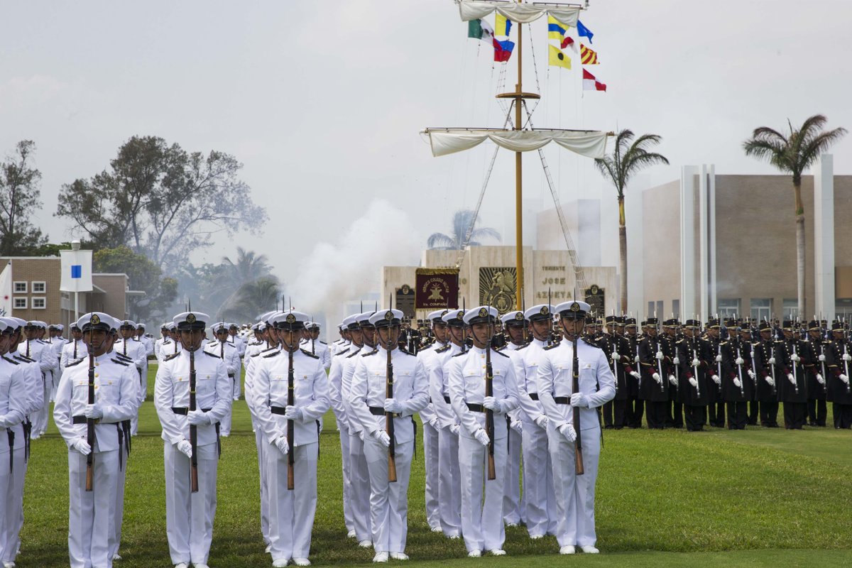 PresidenciaMX's tweet photo. La gesta heroica de Veracruz representa uno de los episodios más honorables y gloriosos de nuestras Fuerzas Armadas. http://t.co/X8DVXYp9nG